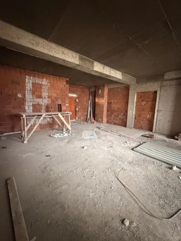 Satılır 2 otaqlı mənzil 70 m²