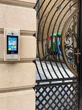 Satılır 2 otaqlı mənzil 70 m²