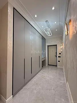 Satılır 3 otaqlı mənzil 130 m²