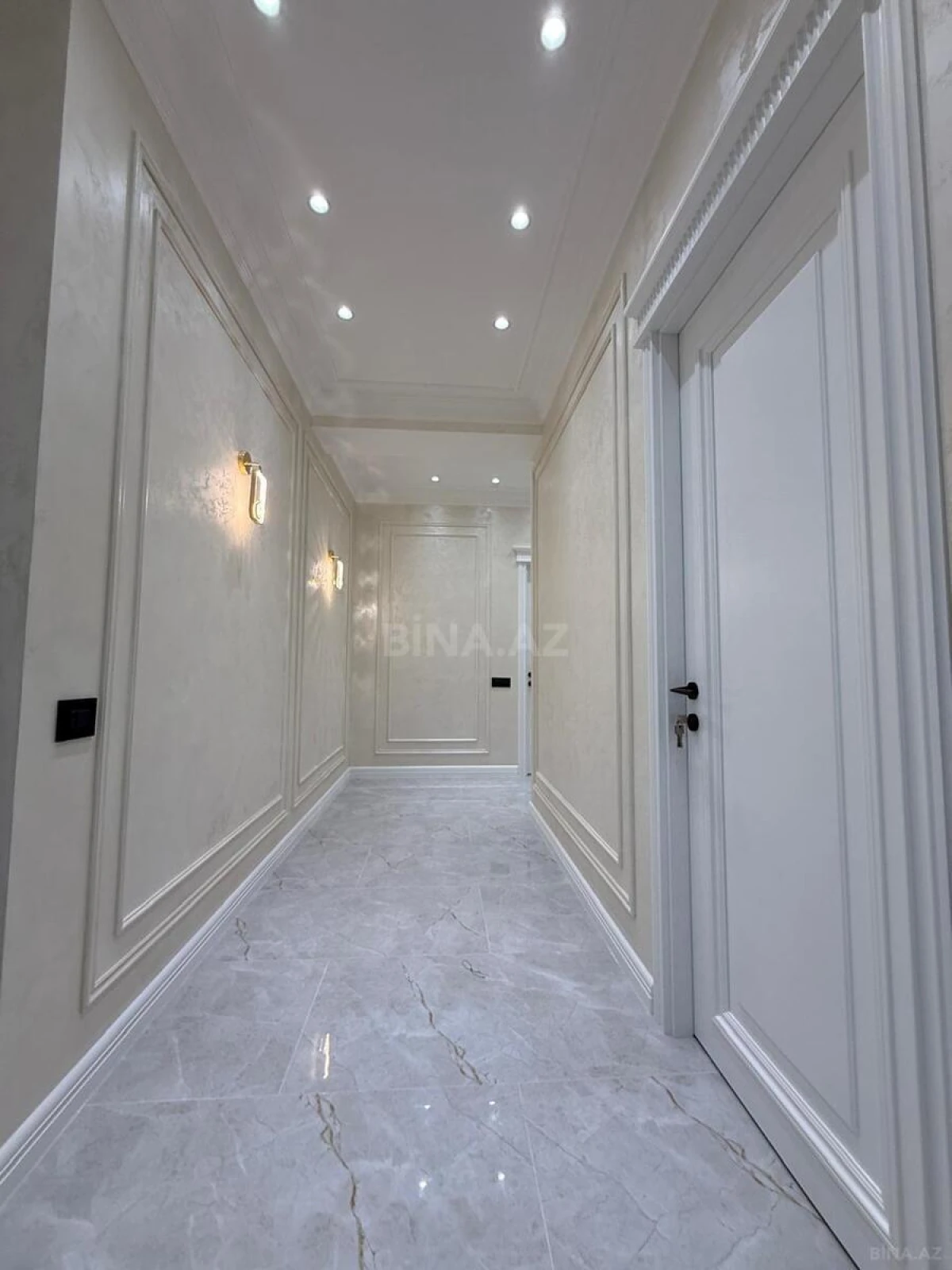 Satılır 3 otaqlı mənzil 130 m²