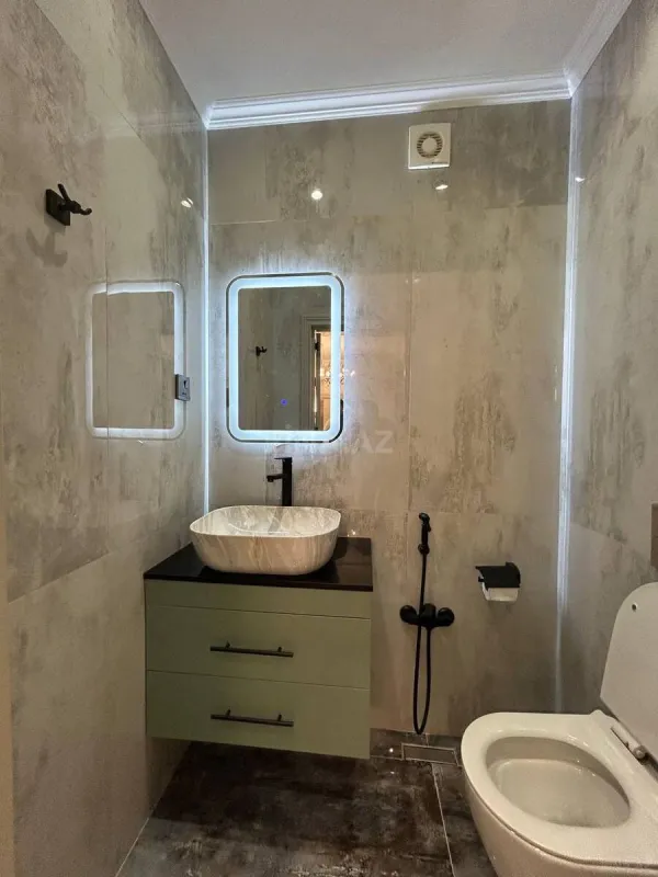 Satılır 3 otaqlı mənzil 112 m²