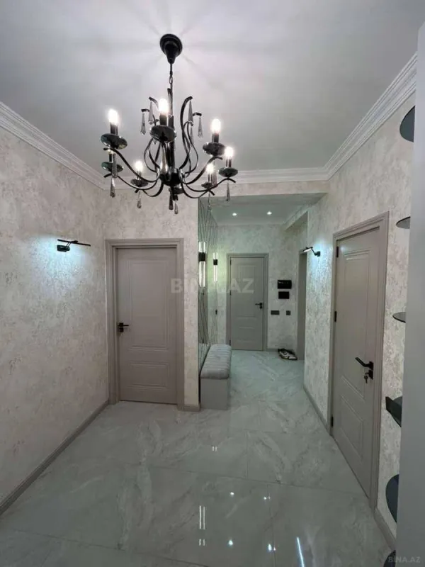 Satılır 3 otaqlı mənzil 112 m²