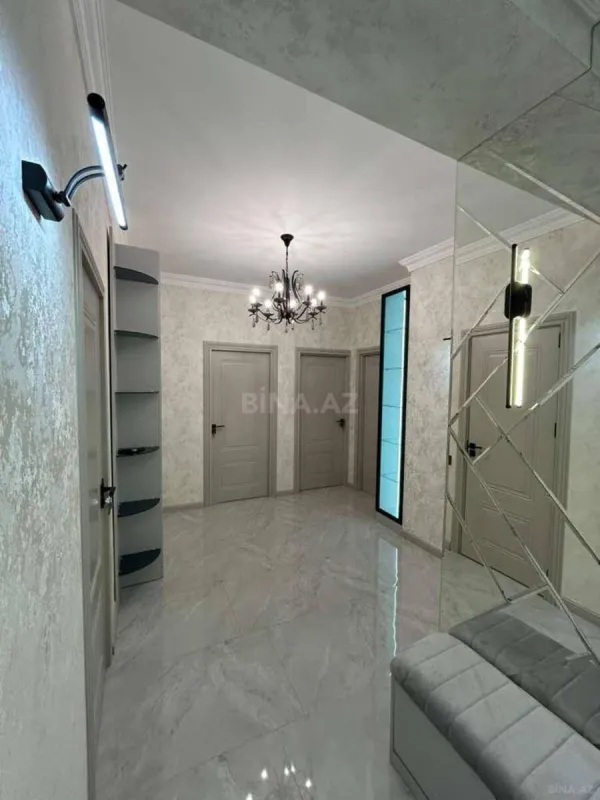 Satılır 3 otaqlı mənzil 112 m²