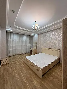 Kirayə verilir 2 otaqlı mənzil 90 m²