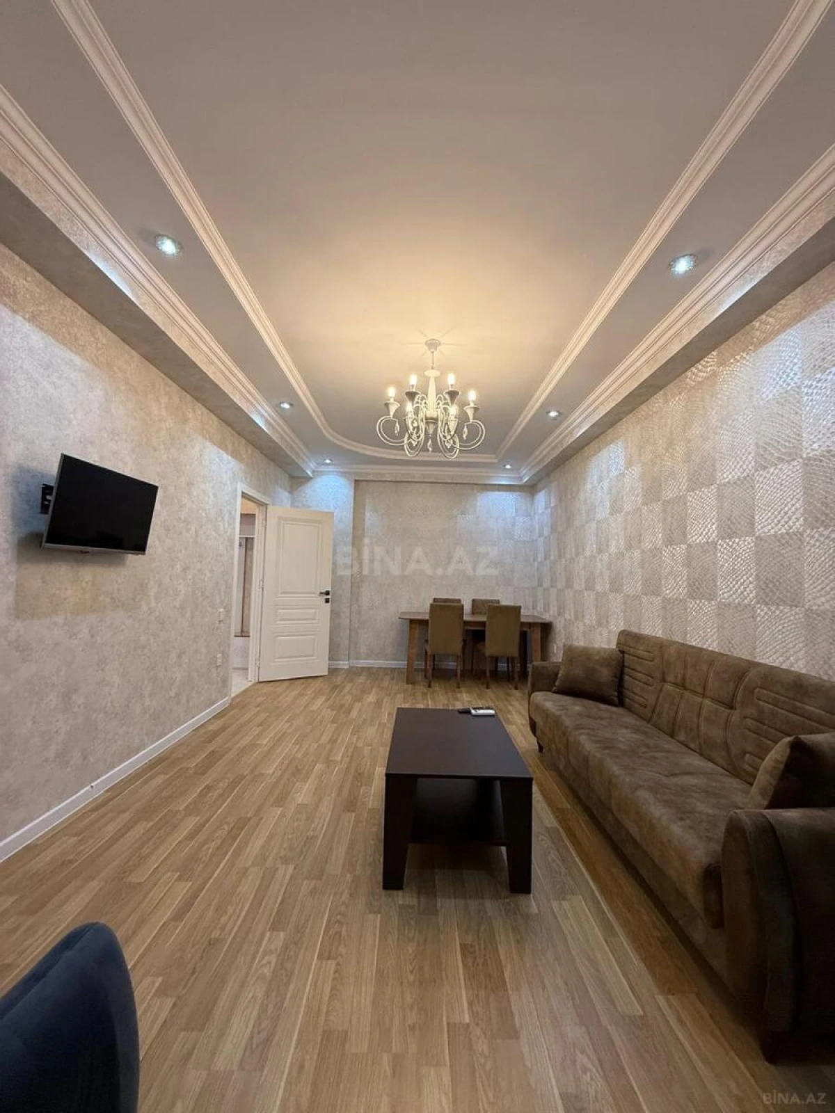 Kirayə verilir 2 otaqlı mənzil 90 m²