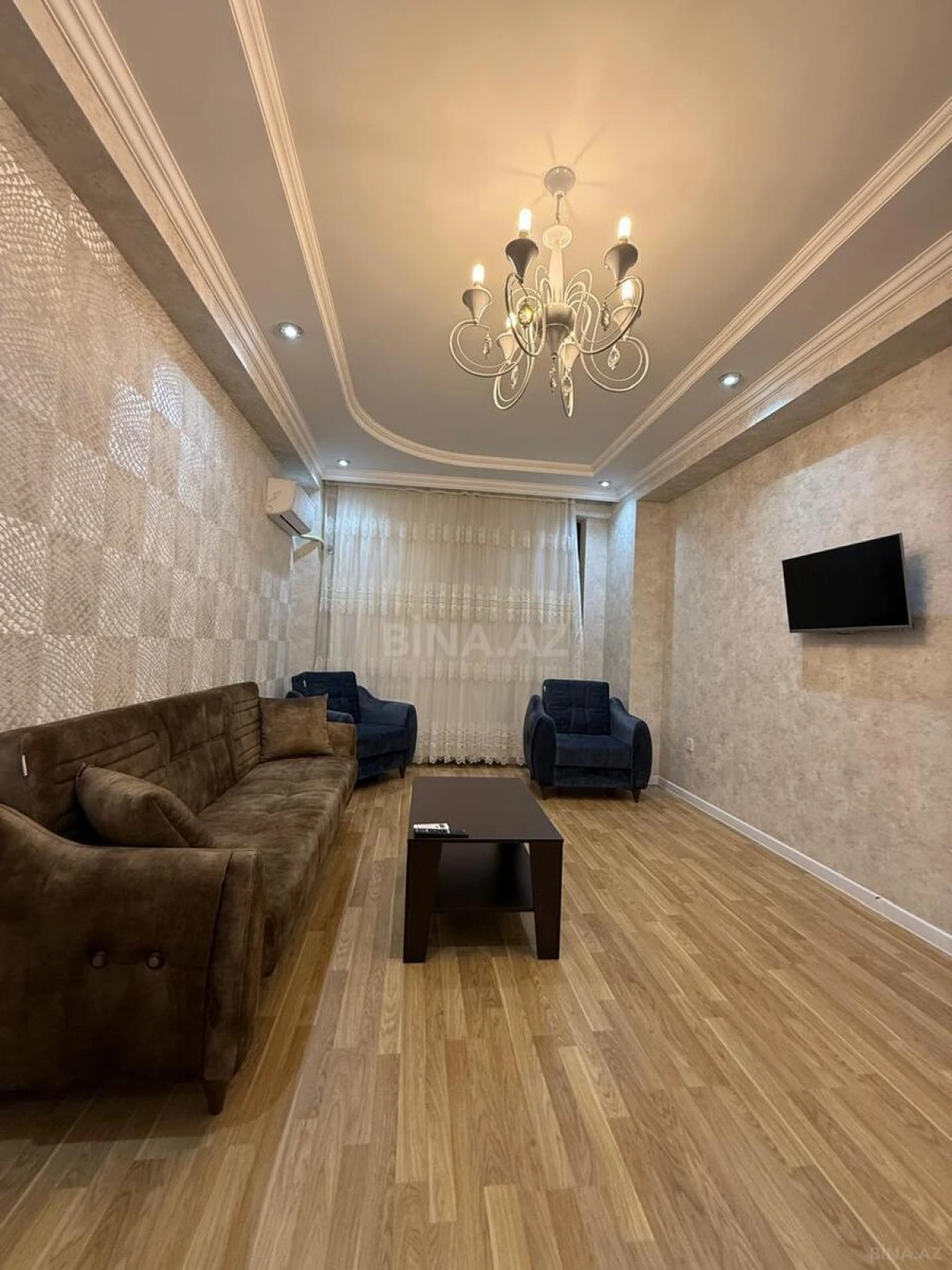 Kirayə verilir 2 otaqlı mənzil 90 m²