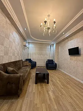 Kirayə verilir 2 otaqlı mənzil 90 m²