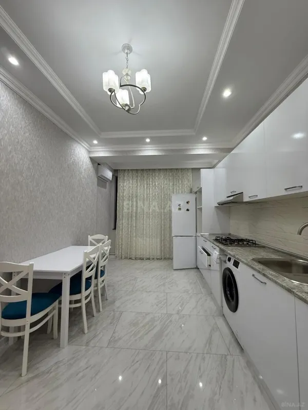 Kirayə verilir 2 otaqlı mənzil 90 m²