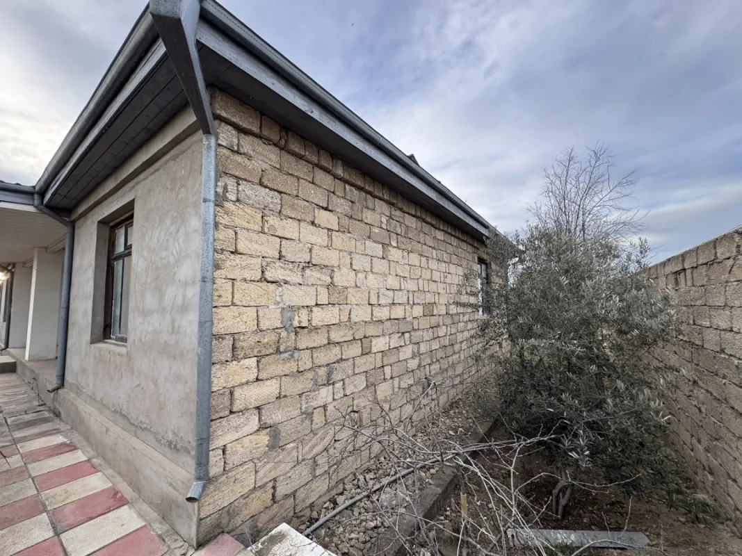 Satılır 5 otaqlı həyət evi 102 m²