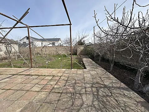 Satılır 5 otaqlı həyət evi 102 m²