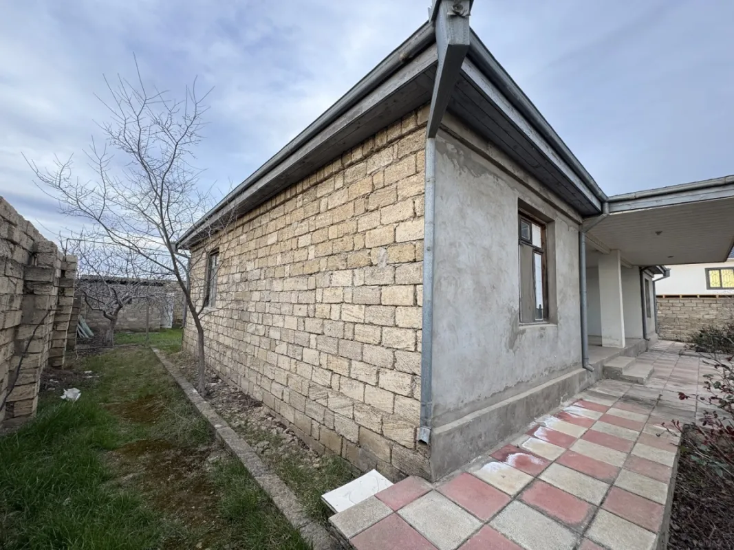 Satılır 5 otaqlı həyət evi 102 m²