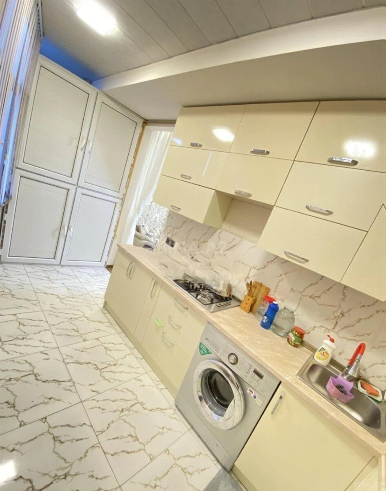 Satılır 3 otaqlı mənzil 90 m²