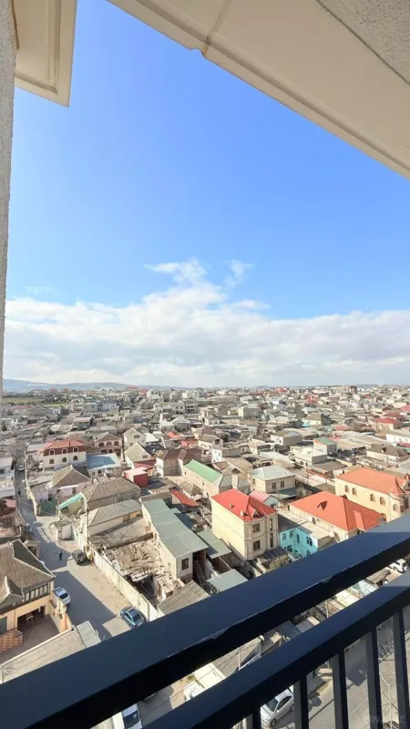 Satılır 3 otaqlı mənzil 77 m²