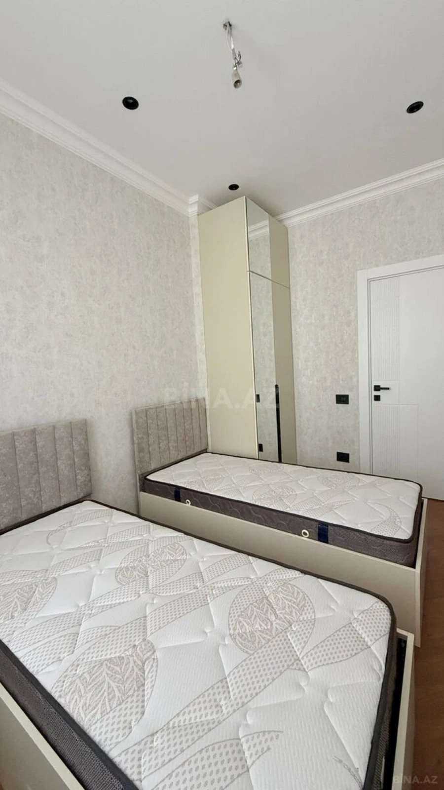Satılır 3 otaqlı mənzil 77 m²