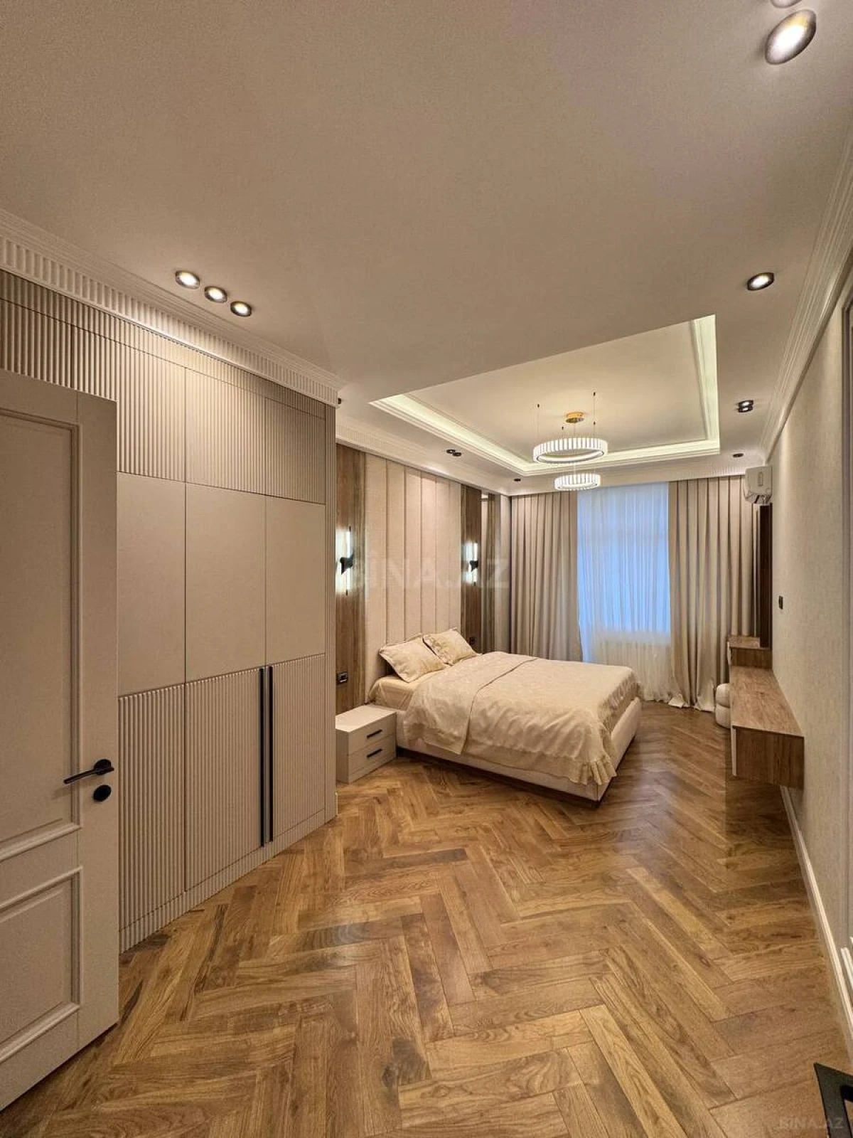 Satılır 3 otaqlı mənzil 120 m²