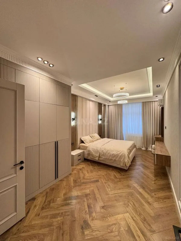 Satılır 3 otaqlı mənzil 120 m²