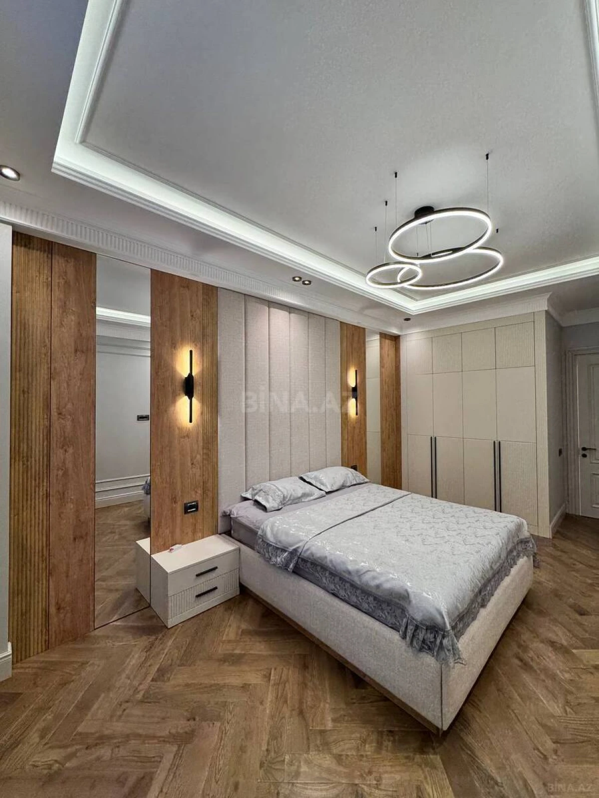 Satılır 3 otaqlı mənzil 120 m²