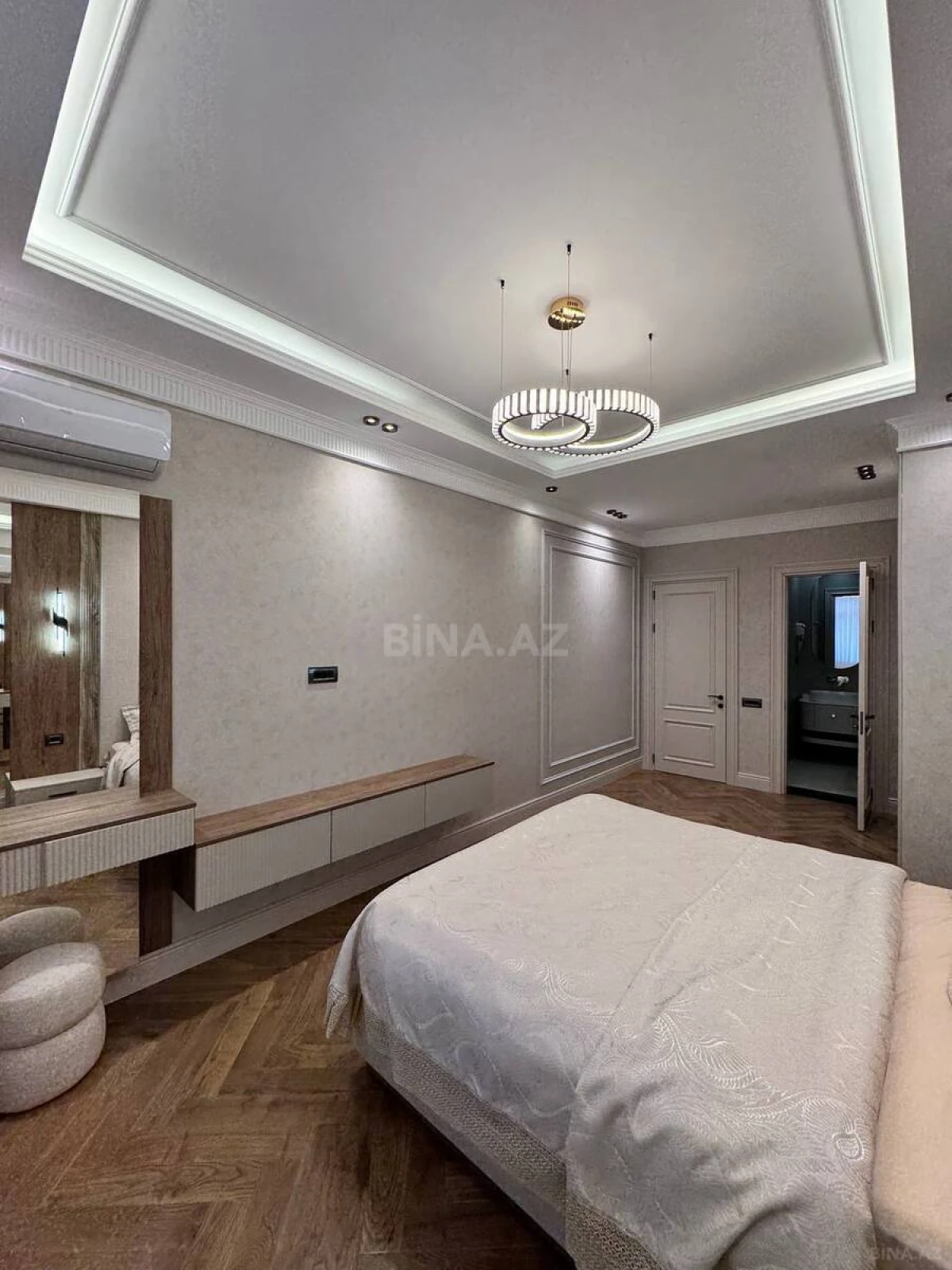 Satılır 3 otaqlı mənzil 120 m²