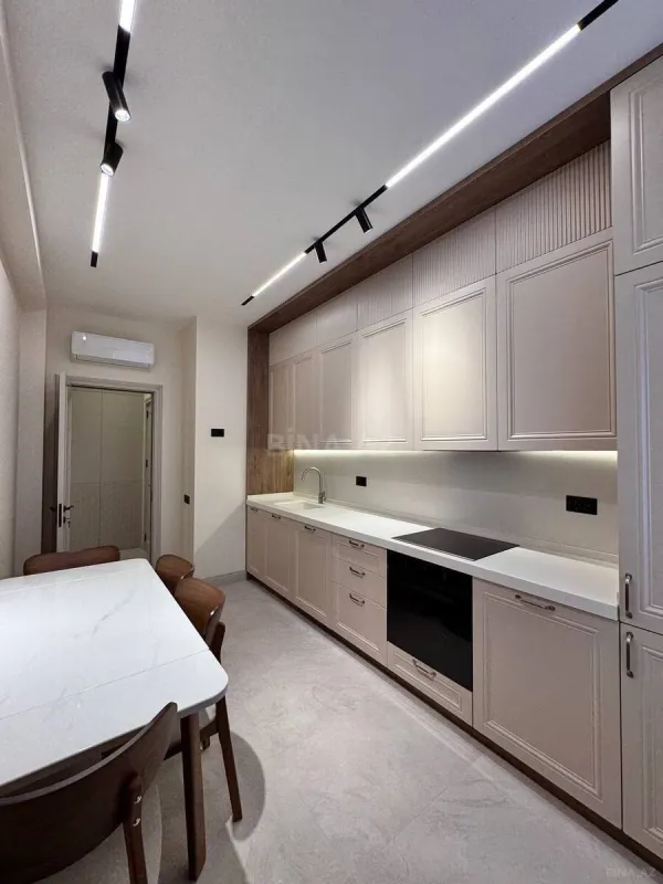 Satılır 2 otaqlı mənzil 86 m²