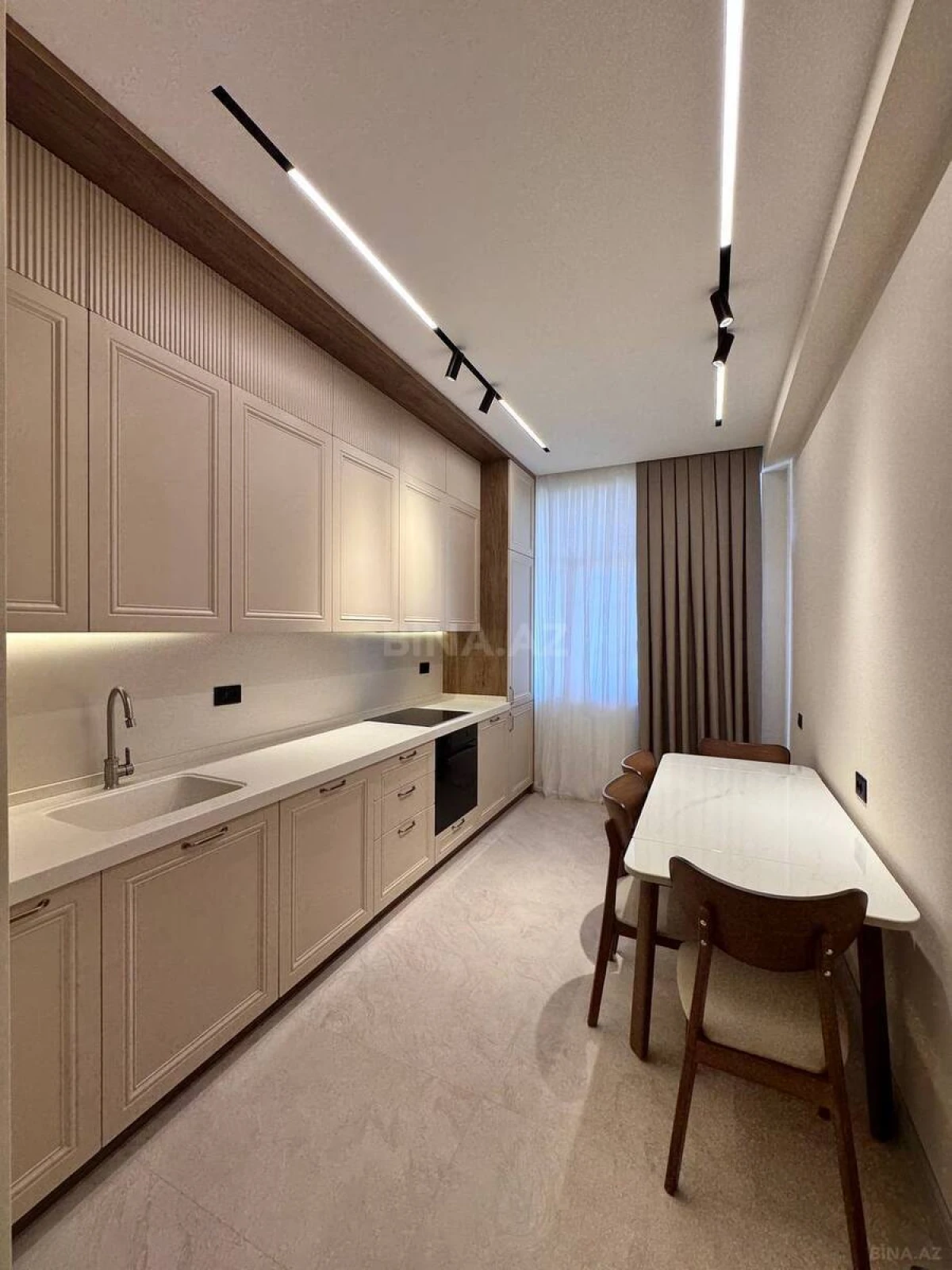 Satılır 2 otaqlı mənzil 86 m²