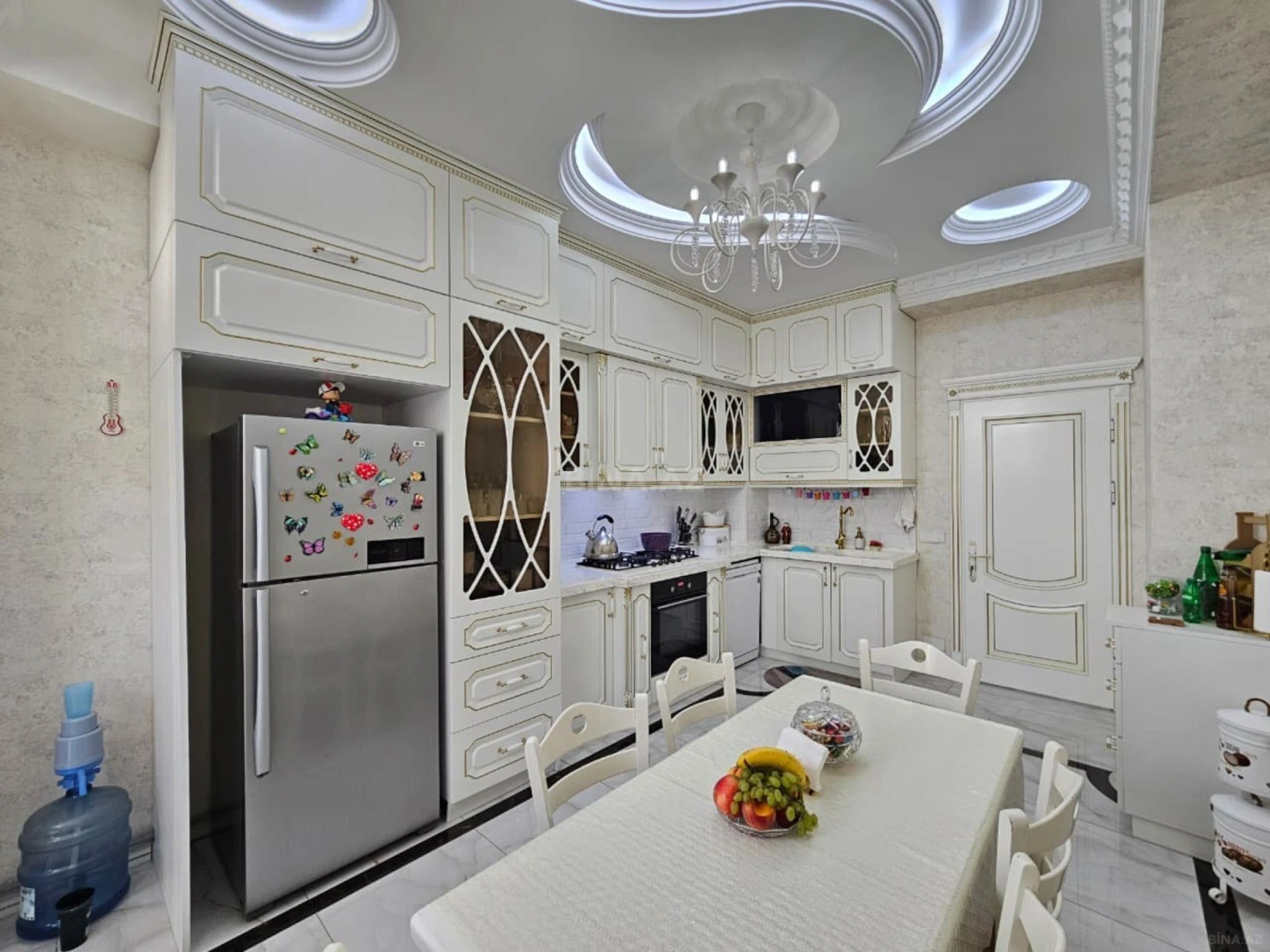 Satılır 3 otaqlı mənzil 142.6 m²