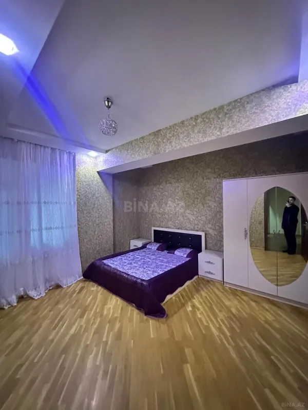 Kirayə verilir 3 otaqlı mənzil 118 m²