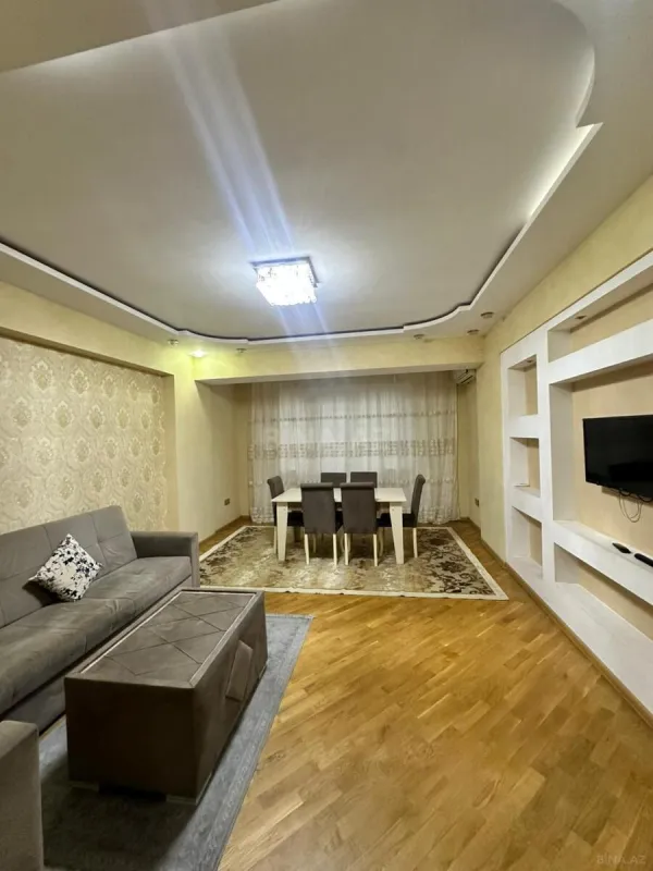 Kirayə verilir 3 otaqlı mənzil 118 m²