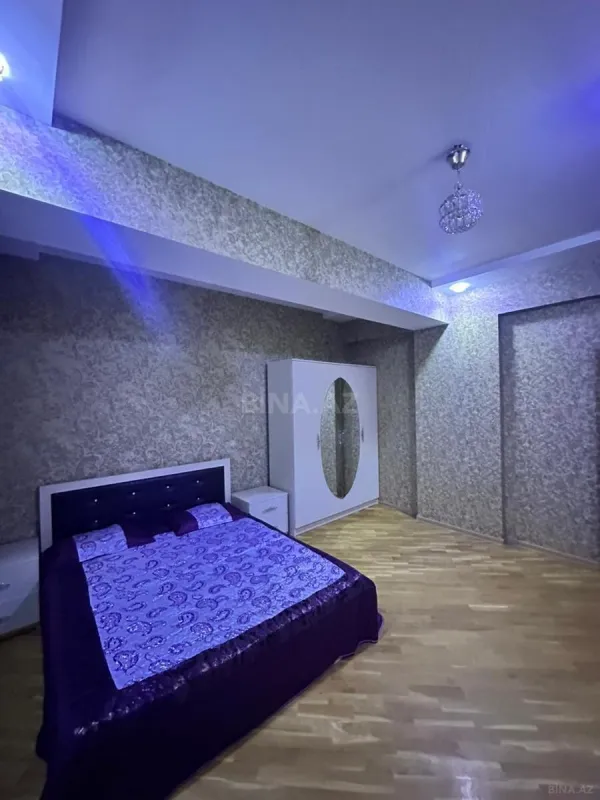 Kirayə verilir 3 otaqlı mənzil 118 m²