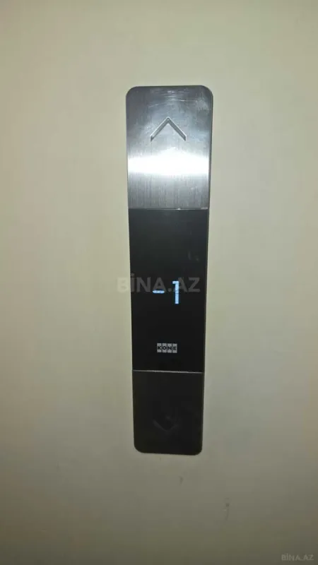 Satılır 4 otaqlı mənzil 192.5 m²