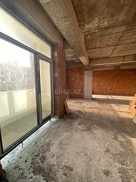 Satılır 4 otaqlı mənzil 192.5 m²