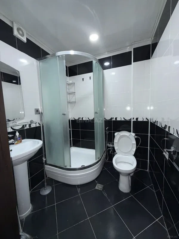 Satılır 3 otaqlı mənzil 115 m²