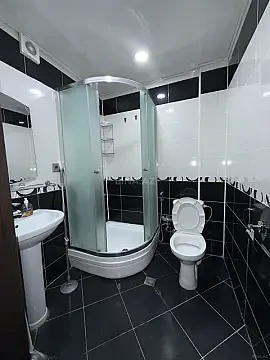 Satılır 3 otaqlı mənzil 115 m²