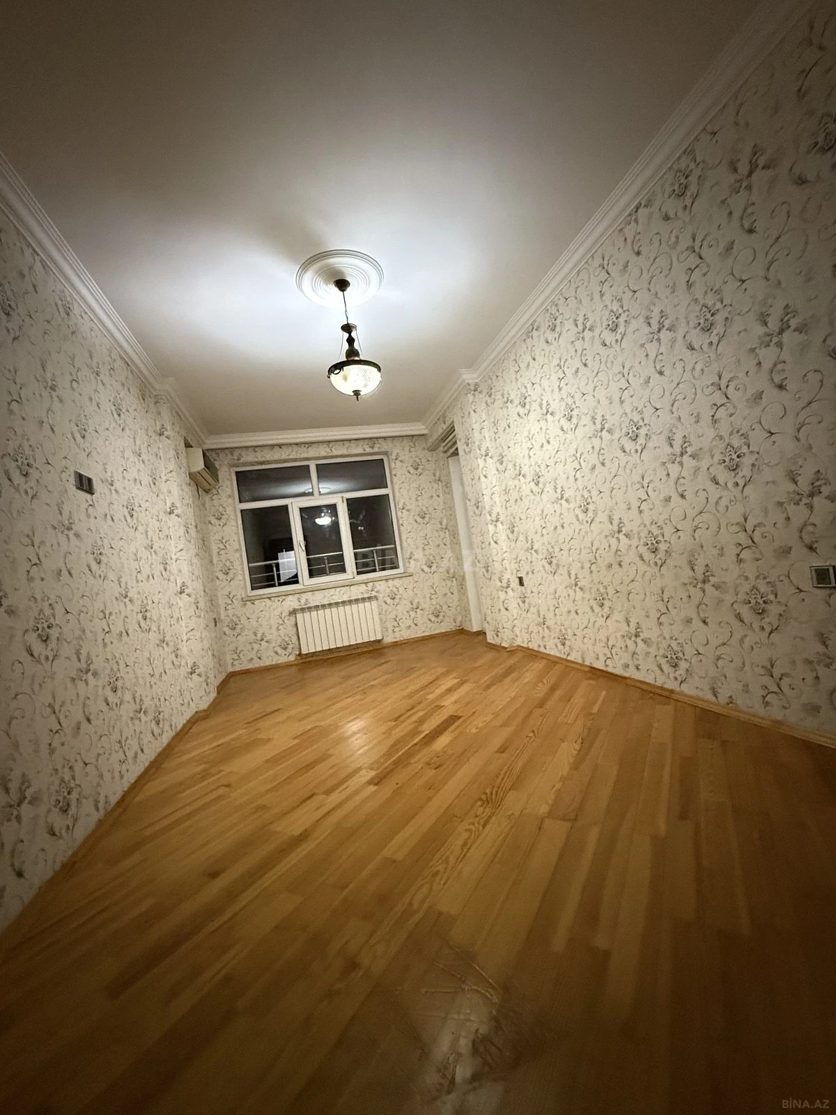 Satılır 3 otaqlı mənzil 115 m²