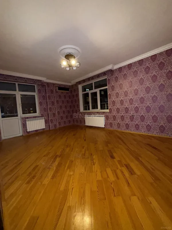 Satılır 3 otaqlı mənzil 115 m²
