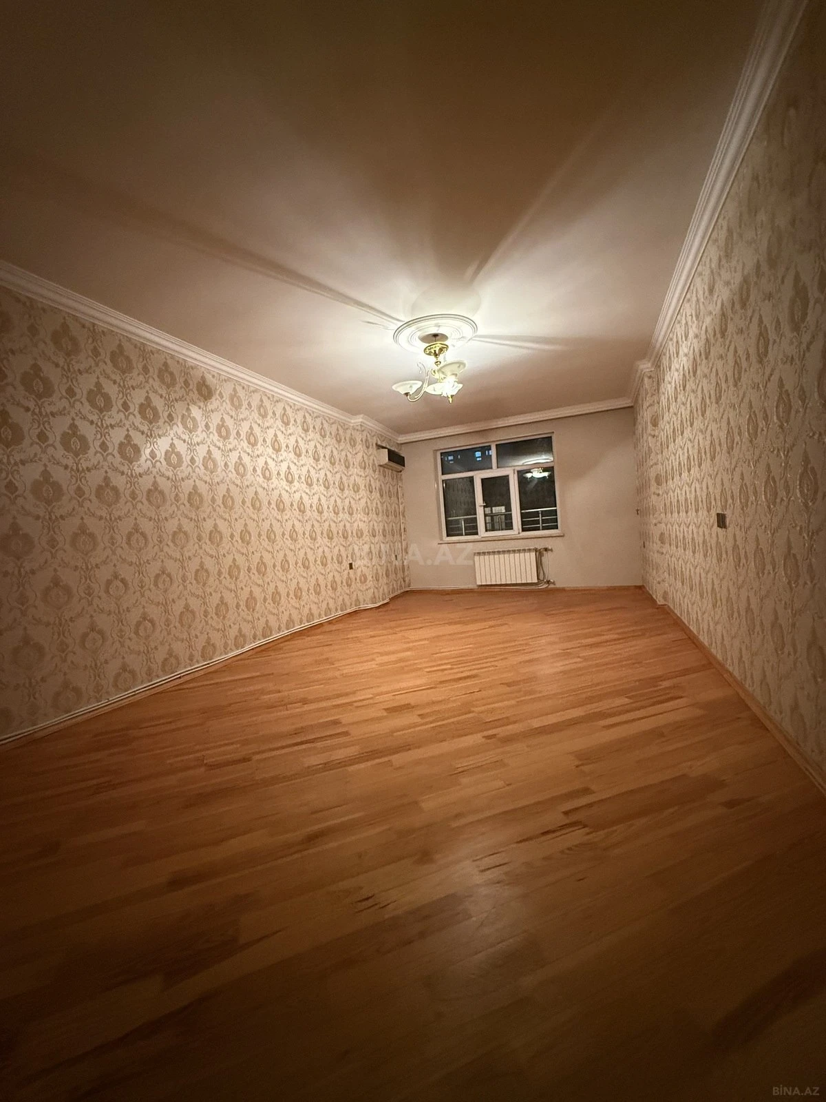 Satılır 3 otaqlı mənzil 115 m²