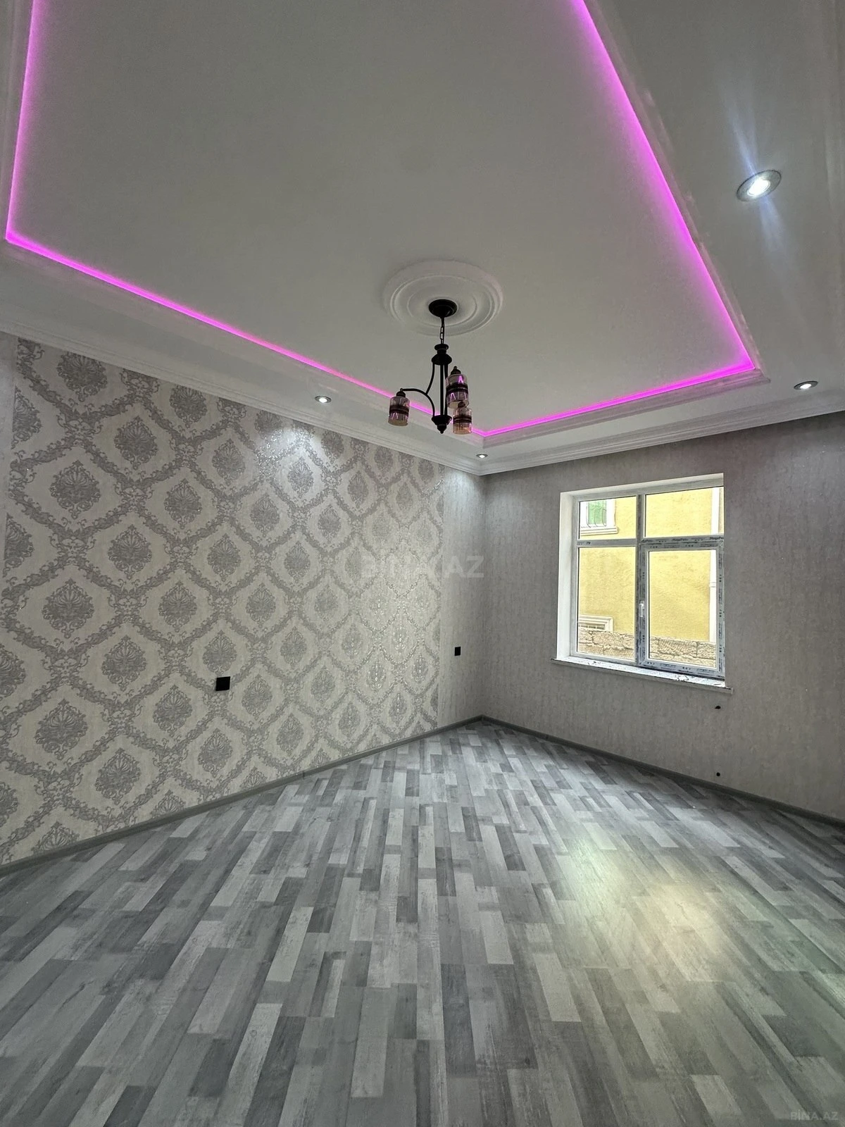Satılır 4 otaqlı həyət evi 220 m²