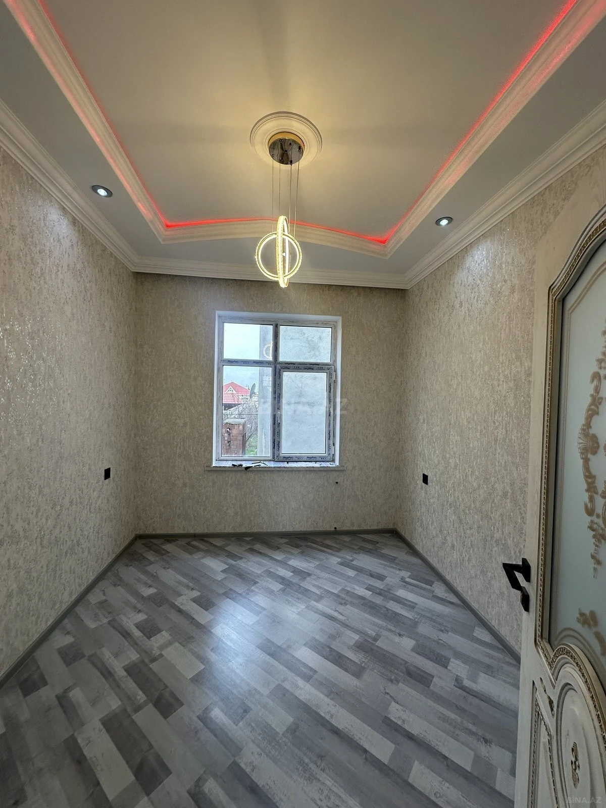 Satılır 4 otaqlı həyət evi 220 m²
