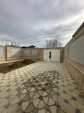 Satılır 4 otaqlı həyət evi 220 m²