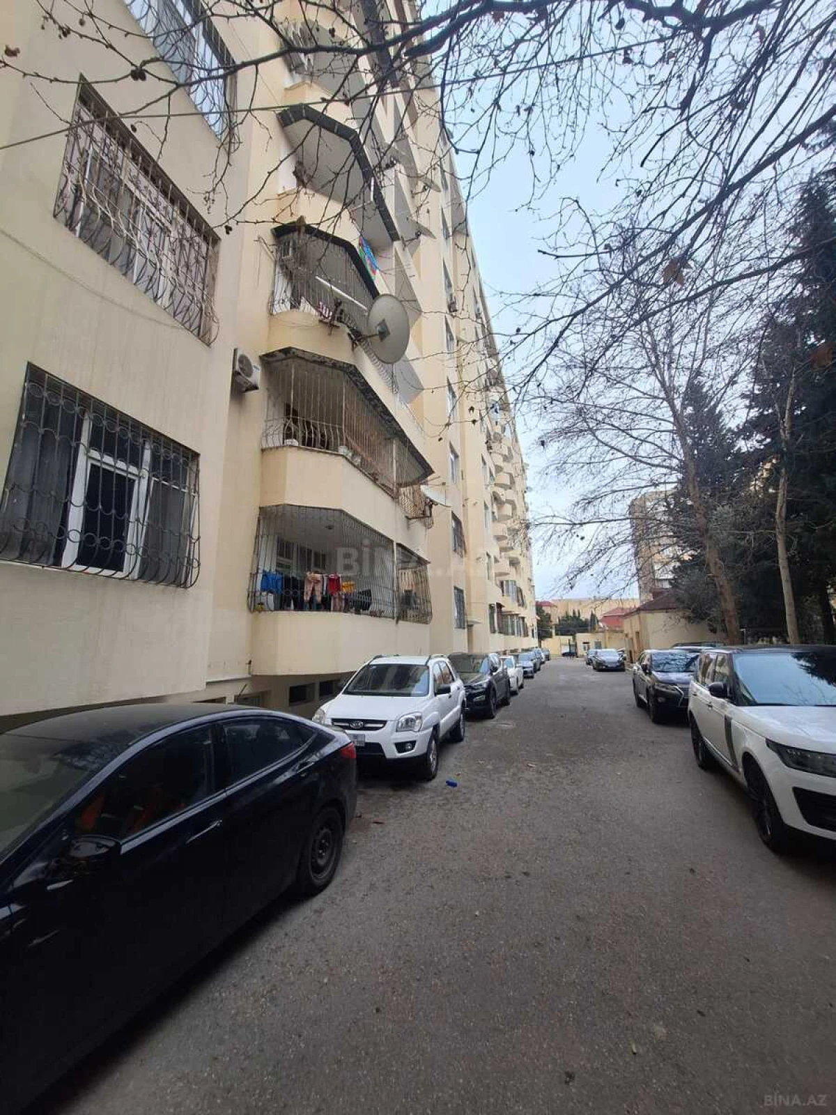 Satılır 4 otaqlı mənzil 160 m²