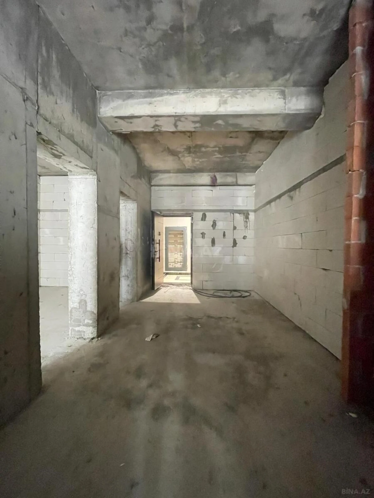 Satılır 2 otaqlı mənzil 55 m²