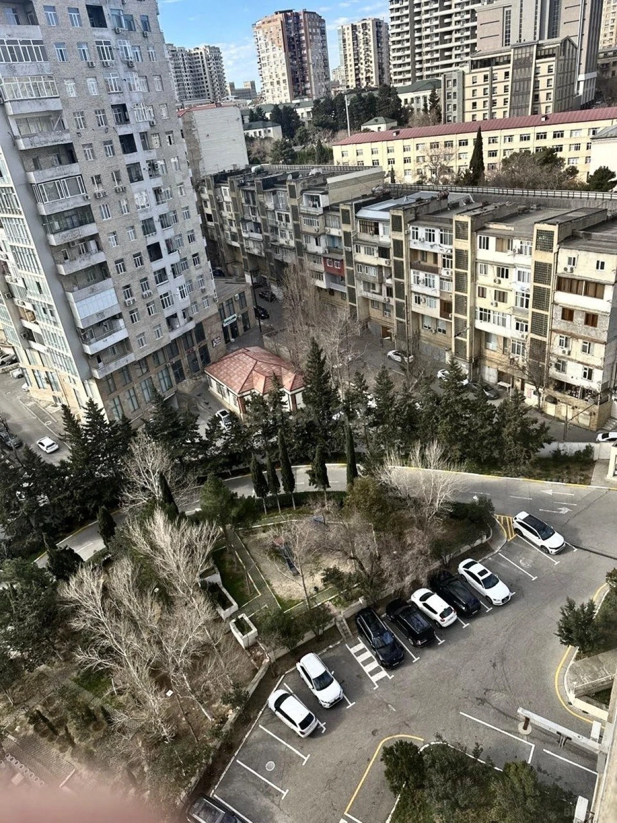 Satılır 4 otaqlı mənzil 83.9 m²