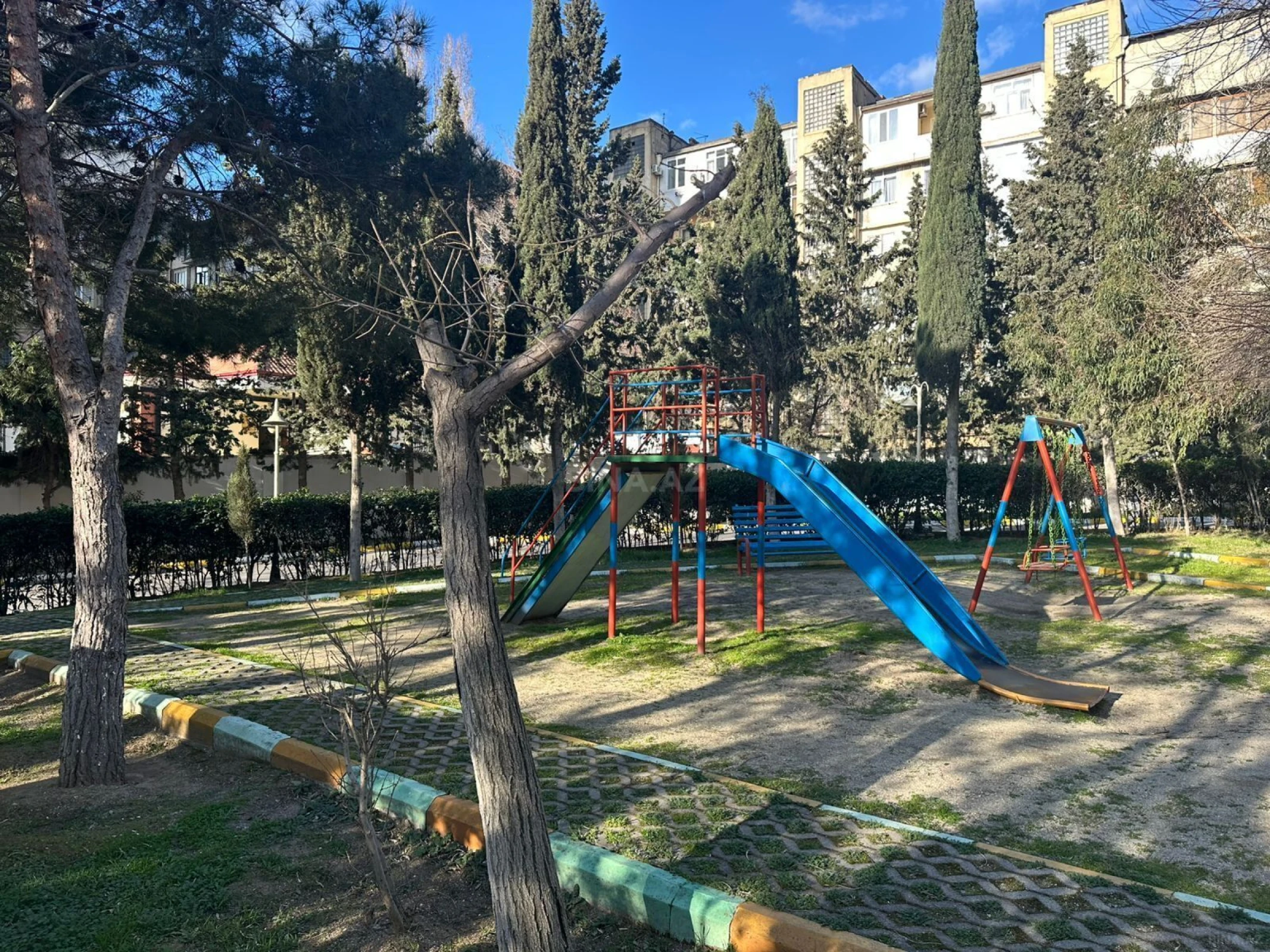 Satılır 4 otaqlı mənzil 83.9 m²