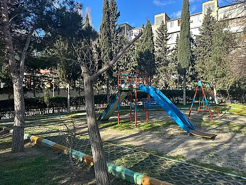 Satılır 4 otaqlı mənzil 83.9 m²