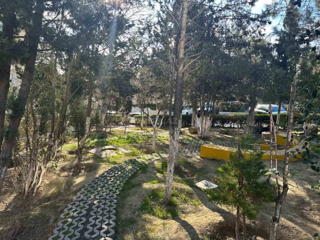 Satılır 4 otaqlı mənzil 83.9 m²