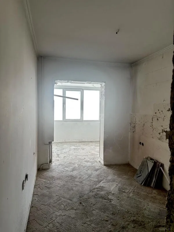 Satılır 4 otaqlı mənzil 83.9 m²