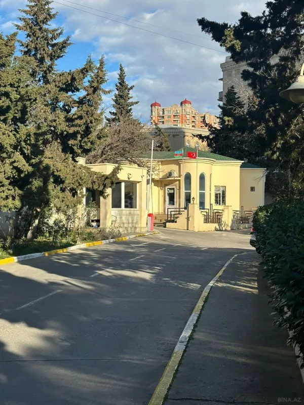 Satılır 4 otaqlı mənzil 83.9 m²