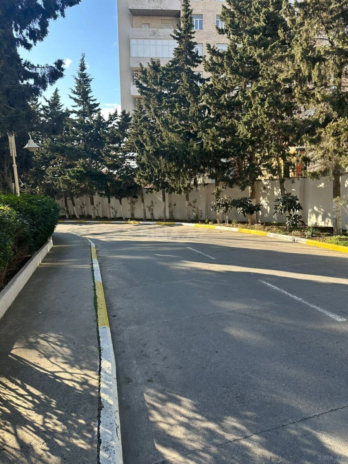 Satılır 4 otaqlı mənzil 83.9 m²