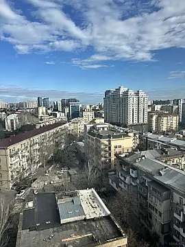 Satılır 4 otaqlı mənzil 83.9 m²