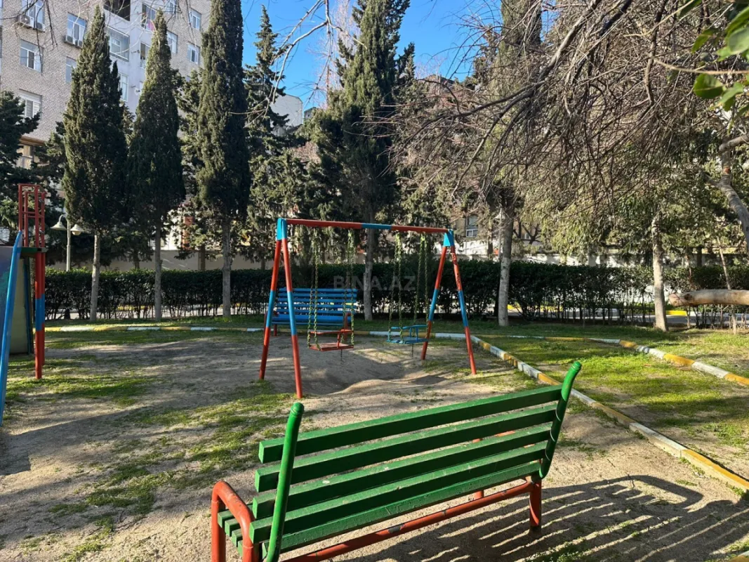 Satılır 4 otaqlı mənzil 83.9 m²