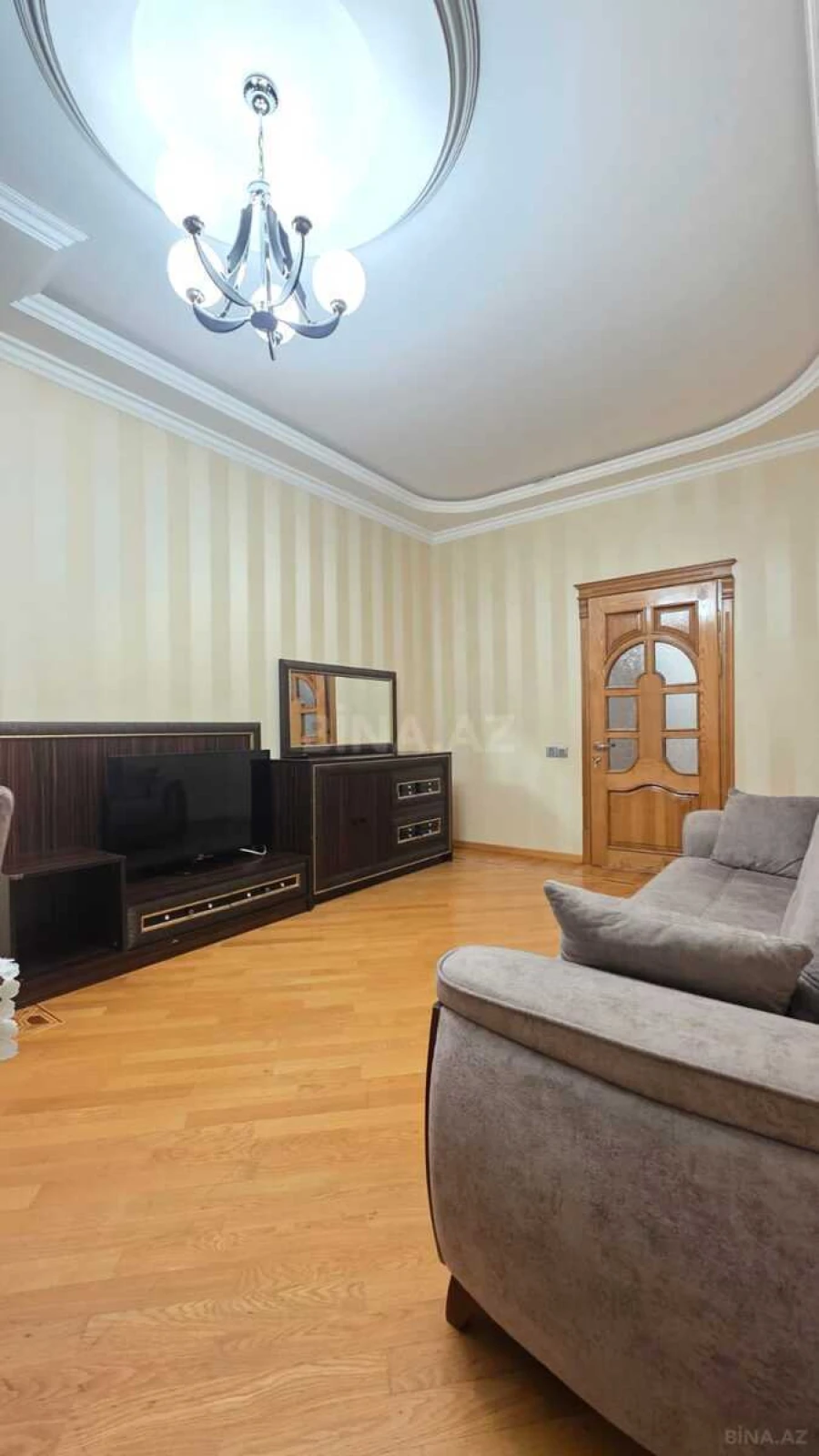 Kirayə verilir 3 otaqlı mənzil 120 m²
